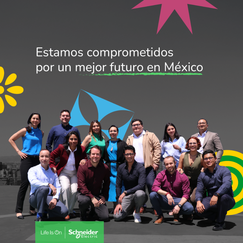 Empleados de Schneider Electric celebrando los 80 años en México